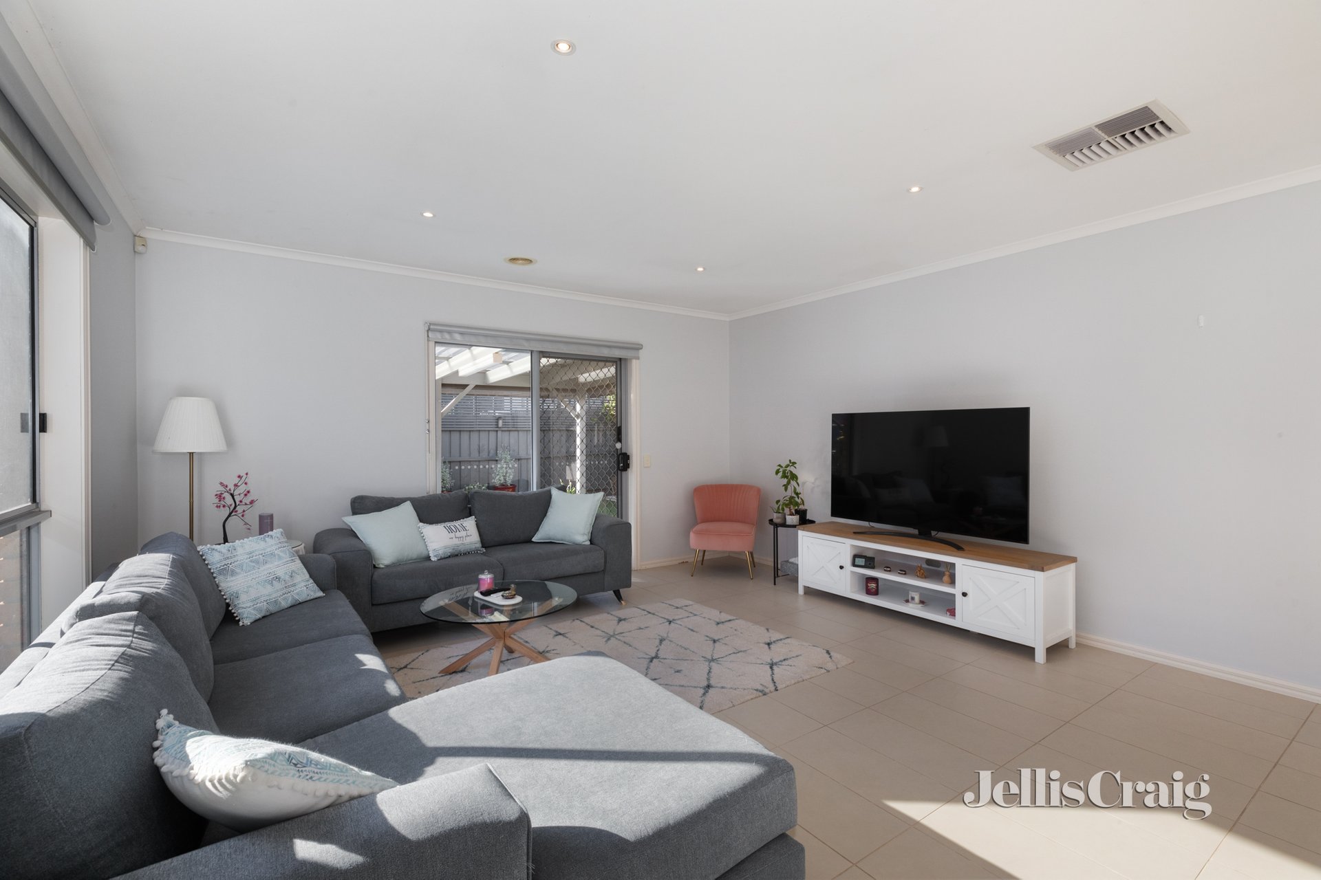 4 Mirrabucca Promenade, South Morang image 5