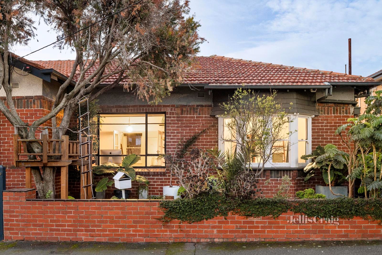 4 Mitchell Street, St Kilda image 3