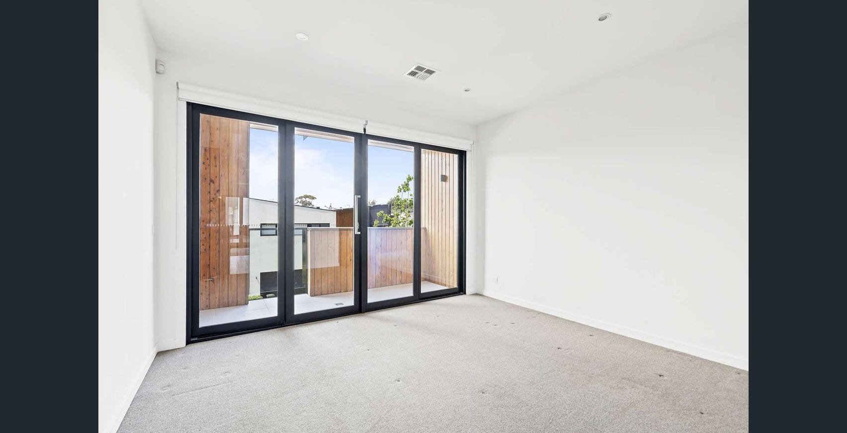 4 Monde Street, Camberwell image 5