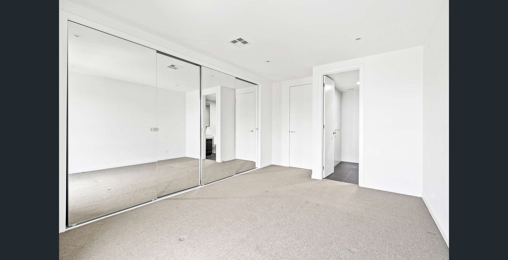 4 Monde Street, Camberwell image 6