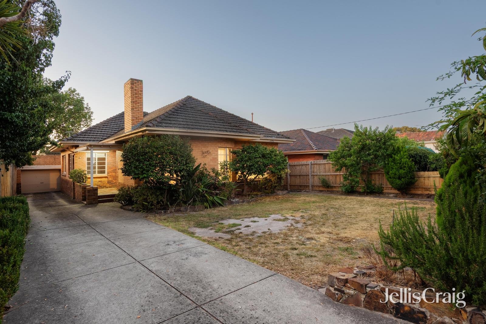 4 Mountain View Road, Balwyn&nbsp;North image 2