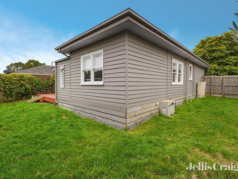 4 Myrtle Avenue, Heathmont image 5