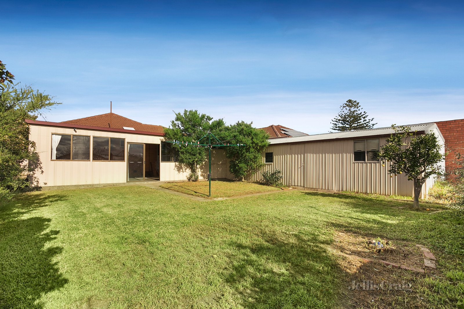 4 Myrtle Grove, Airport West image 6
