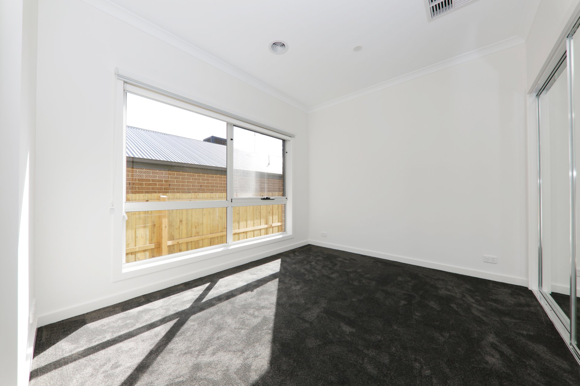 4 Neil Street, Heathmont image 5