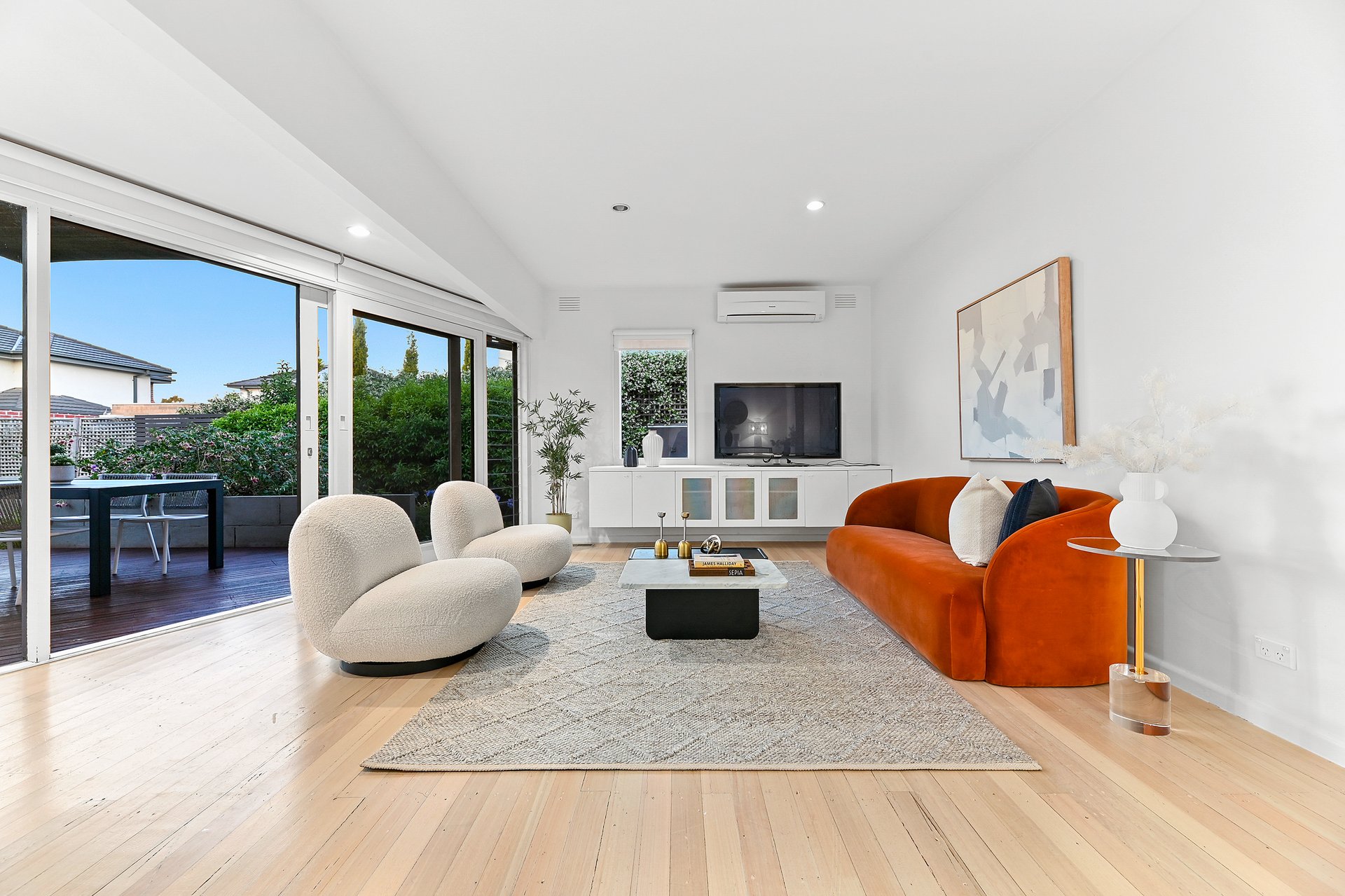 4 Newbury Court, Ashwood image 3