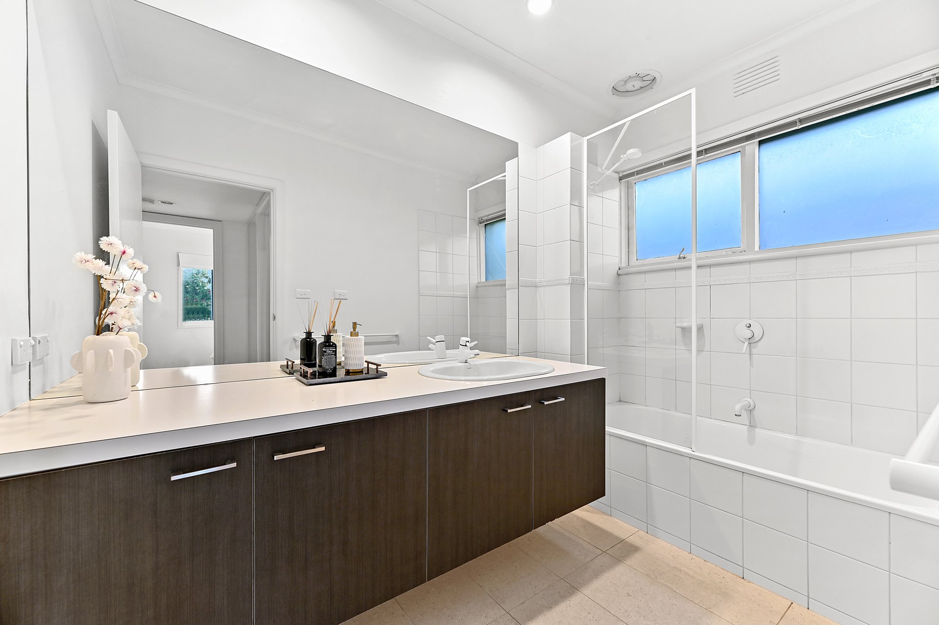 4 Newbury Court, Ashwood image 9