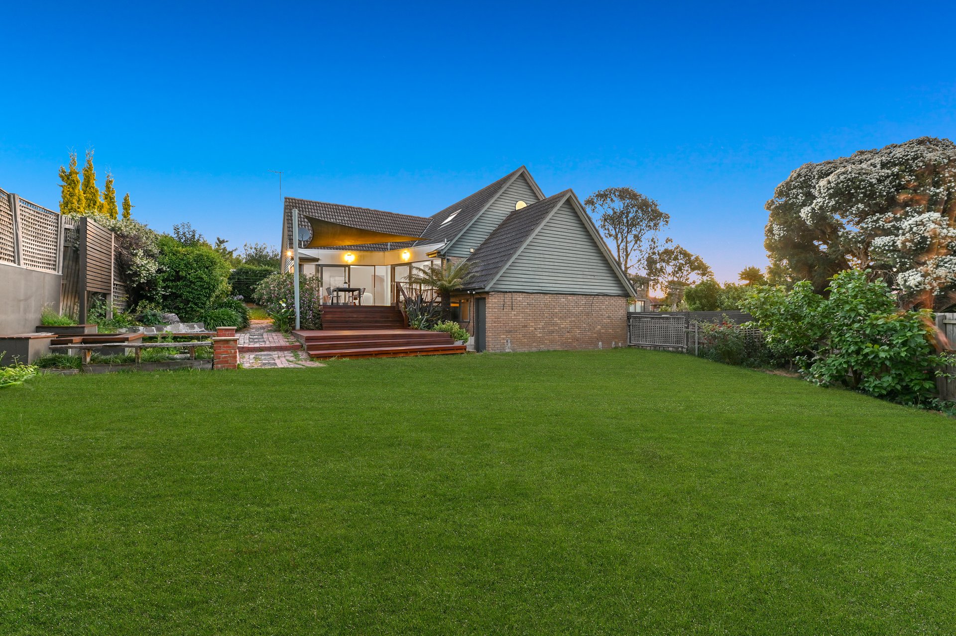4 Newbury Court, Ashwood image 15