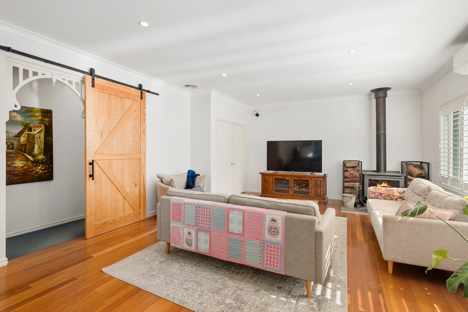 Property Gallery Thumbnail 8