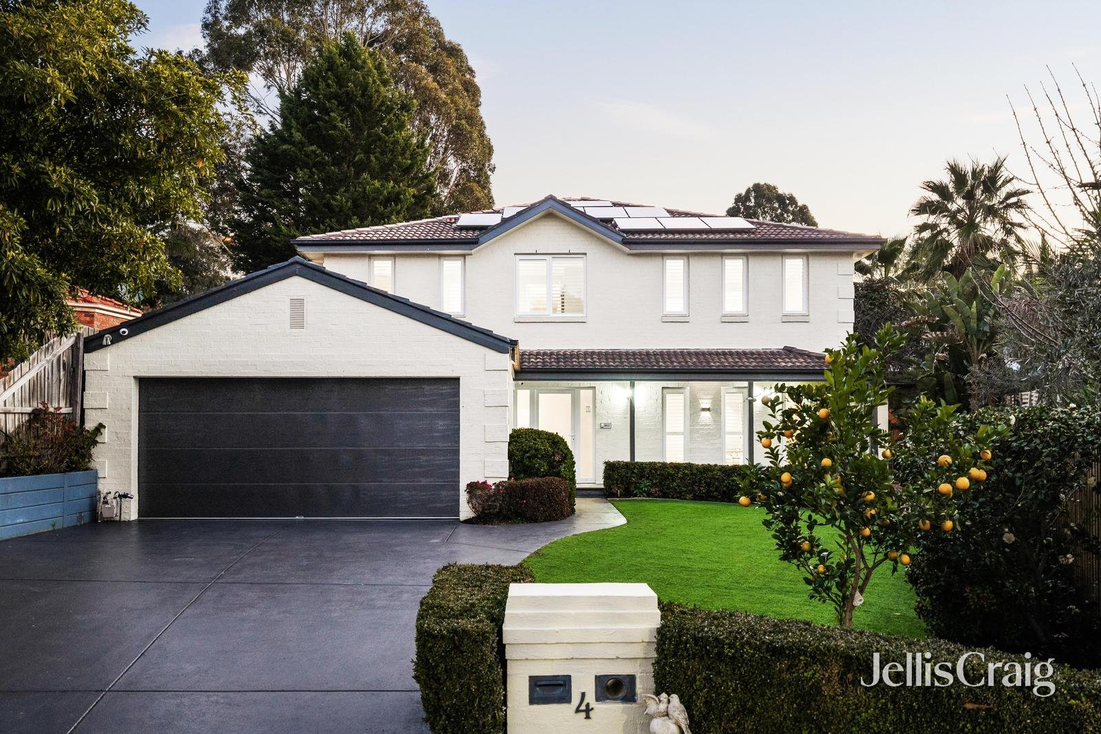4 Paisley Close, Templestowe image 1