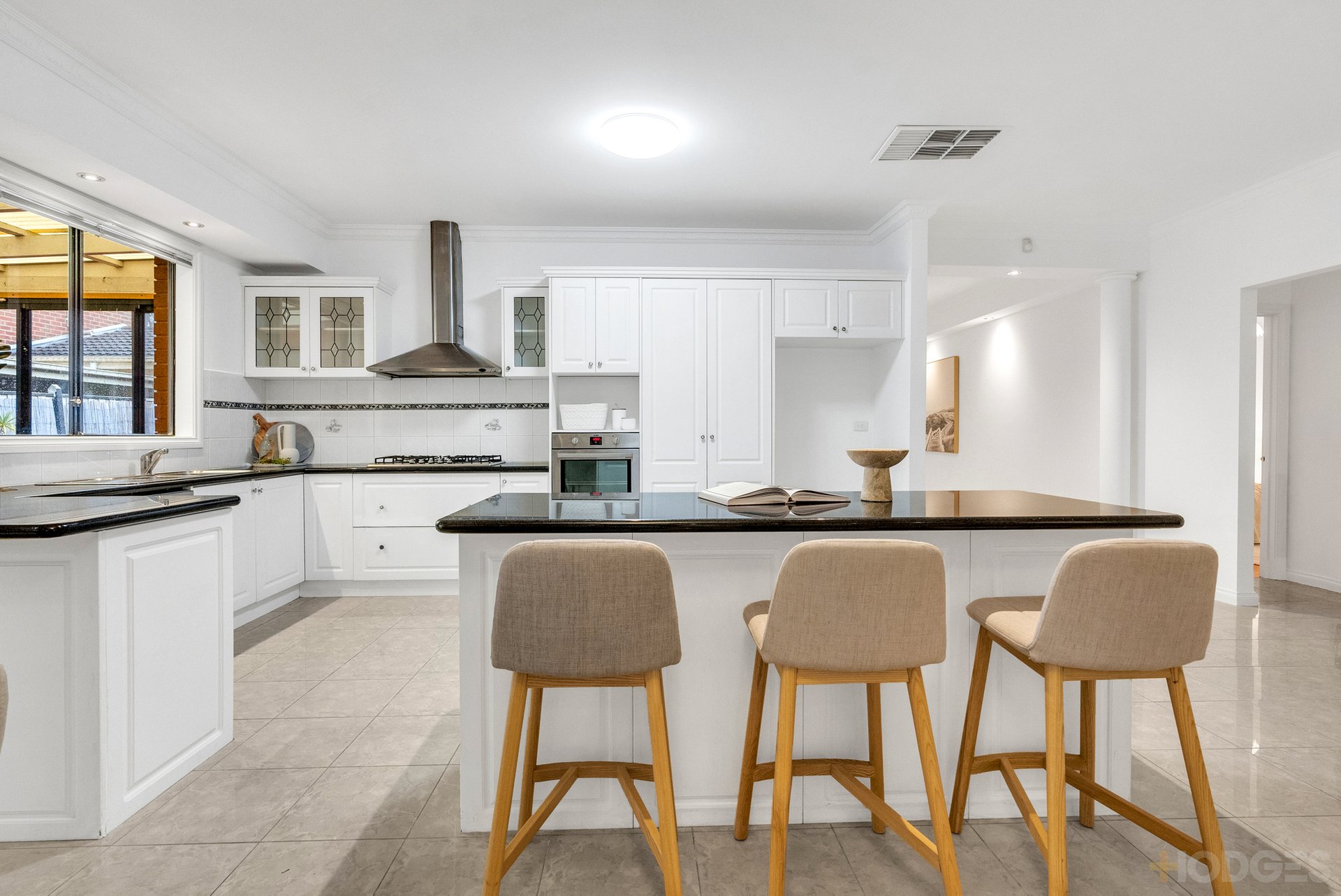 4 Palm Grove Boulevard Aspendale Gardens