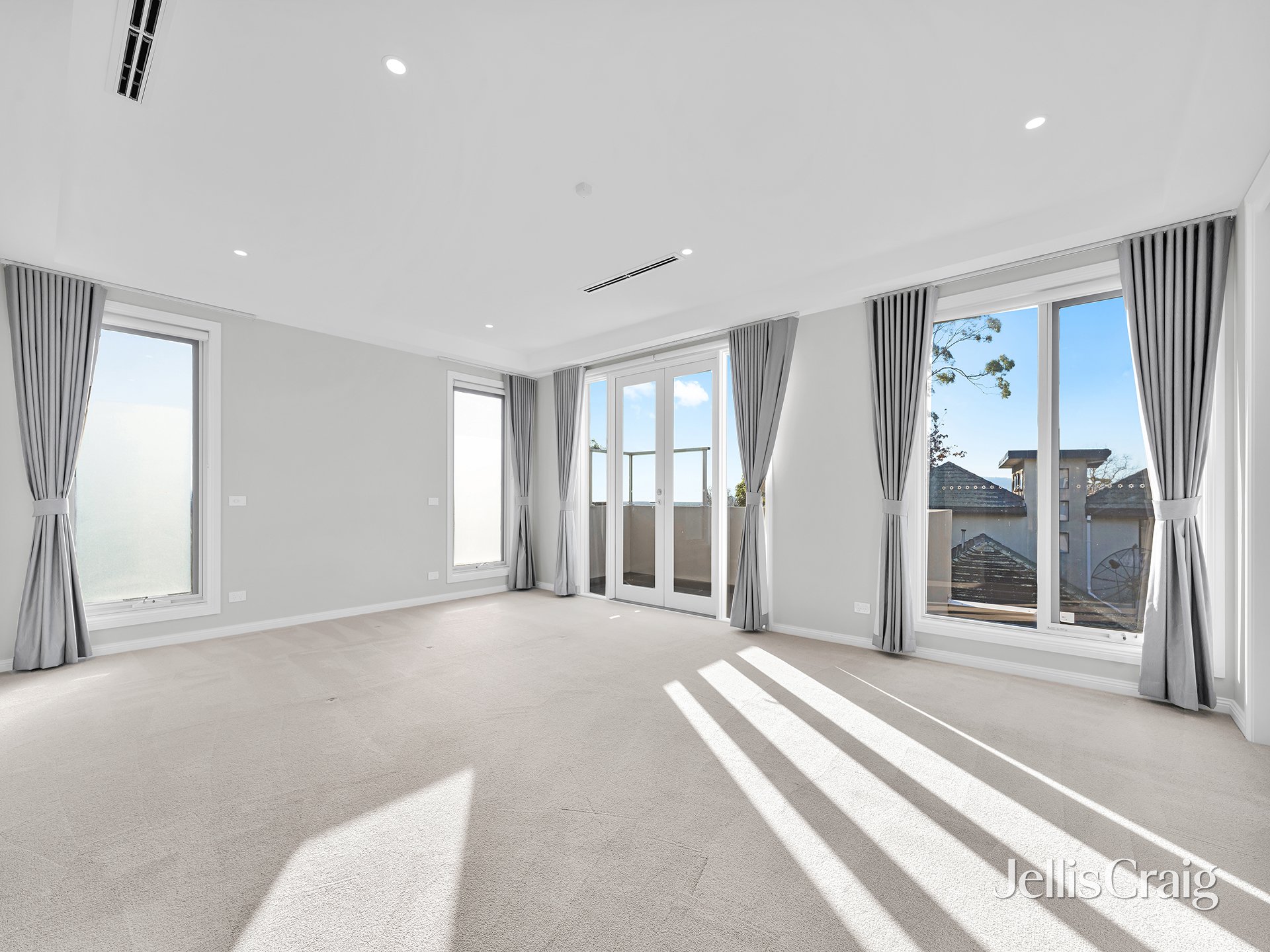 4 Panoramic Grove, Glen&nbsp;Waverley image 11