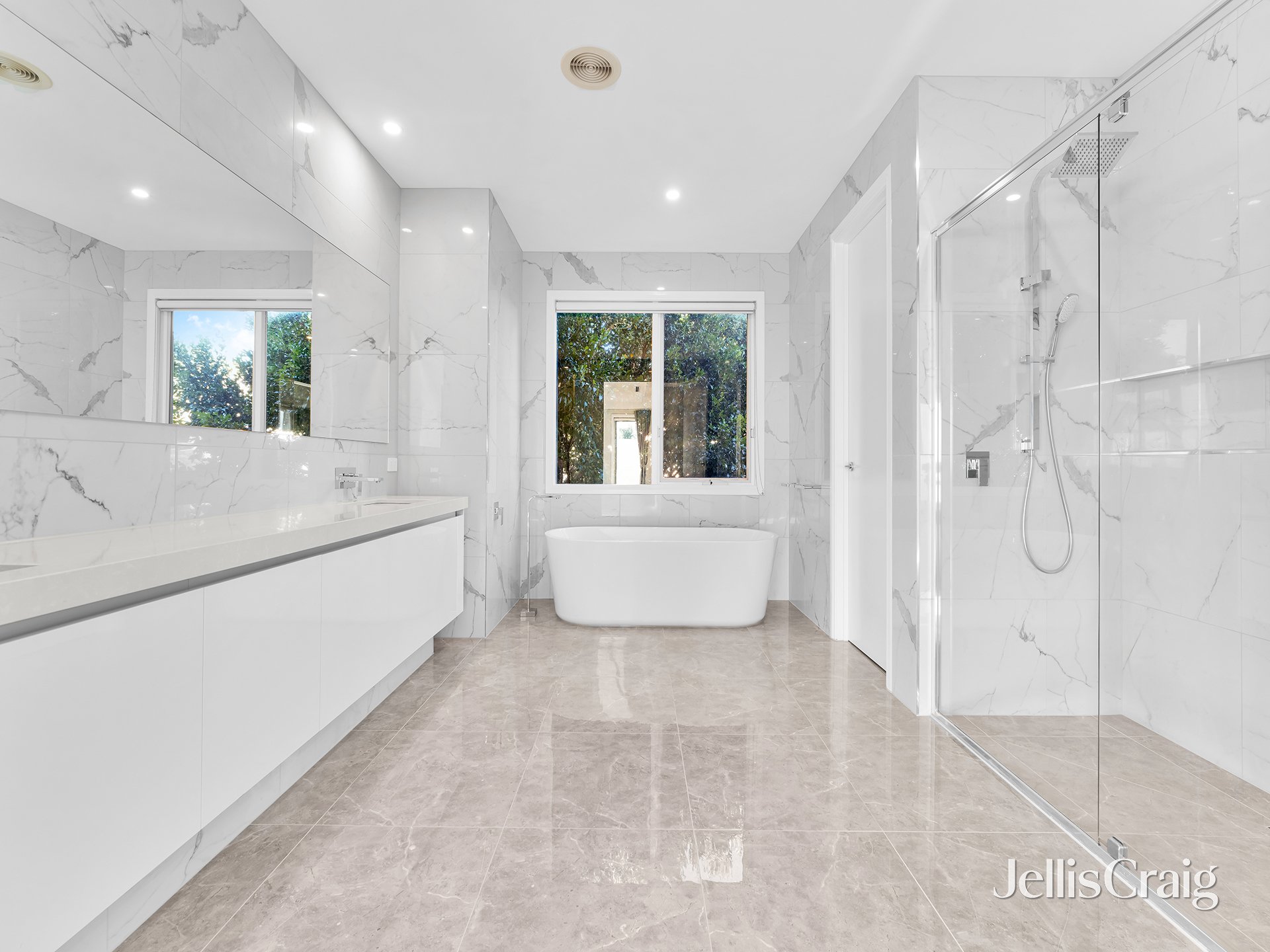 4 Panoramic Grove, Glen&nbsp;Waverley image 8