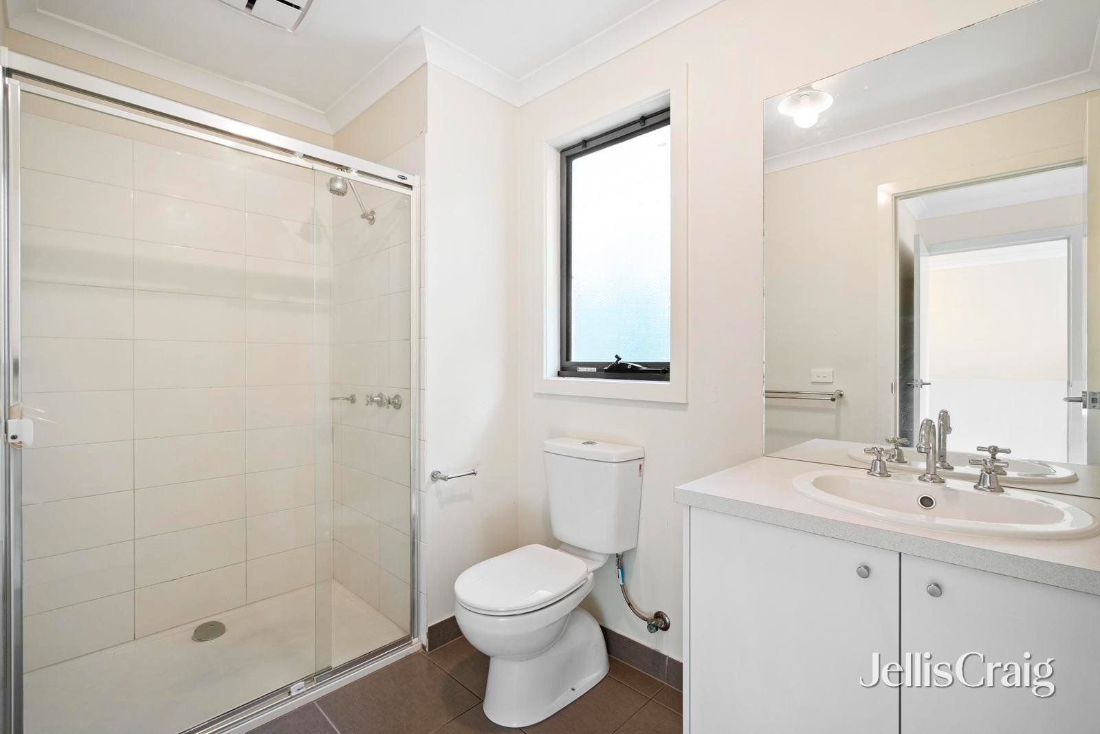 4 Paperbark Court, Croydon image 5