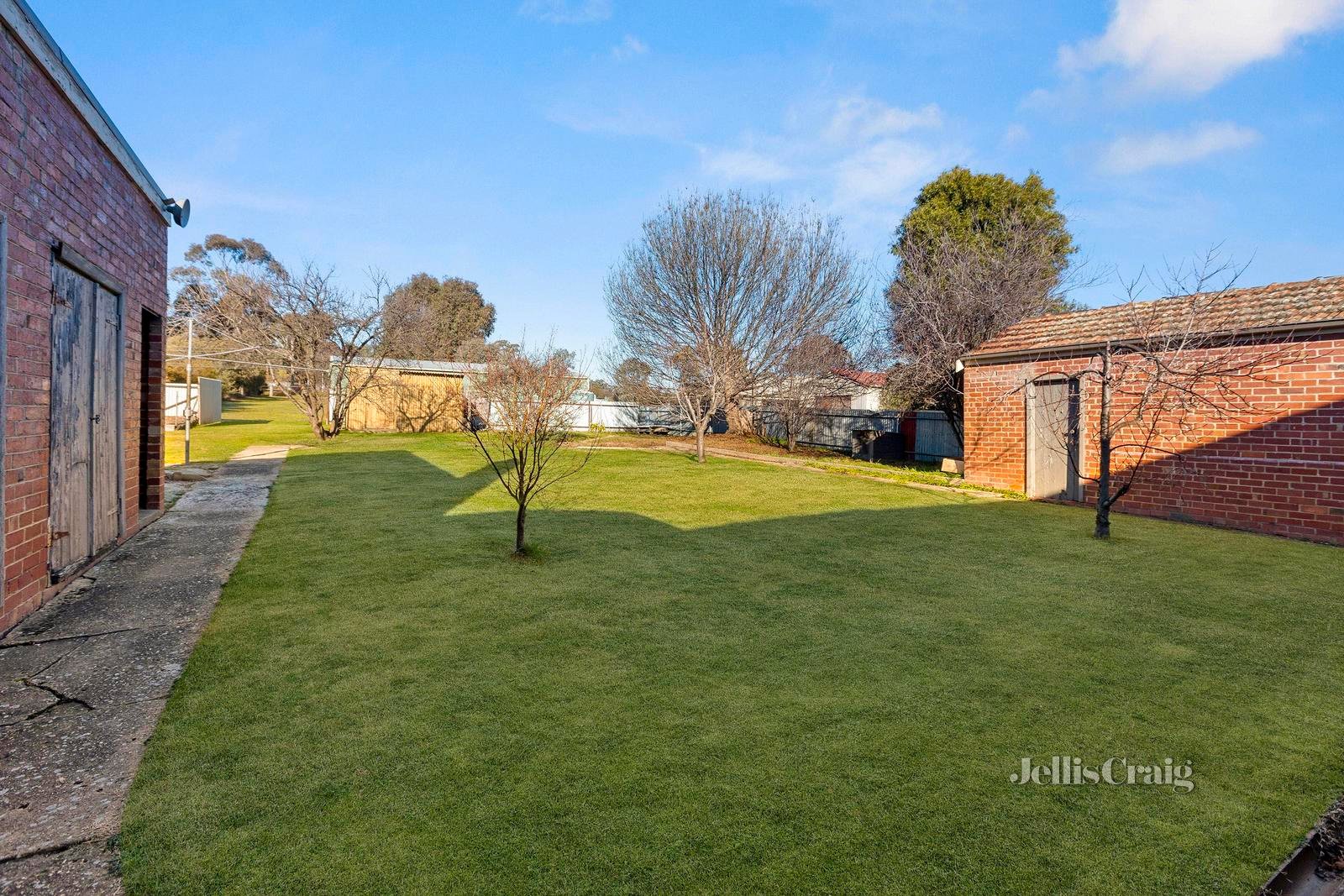 4 Parker Street, Guildford image 11