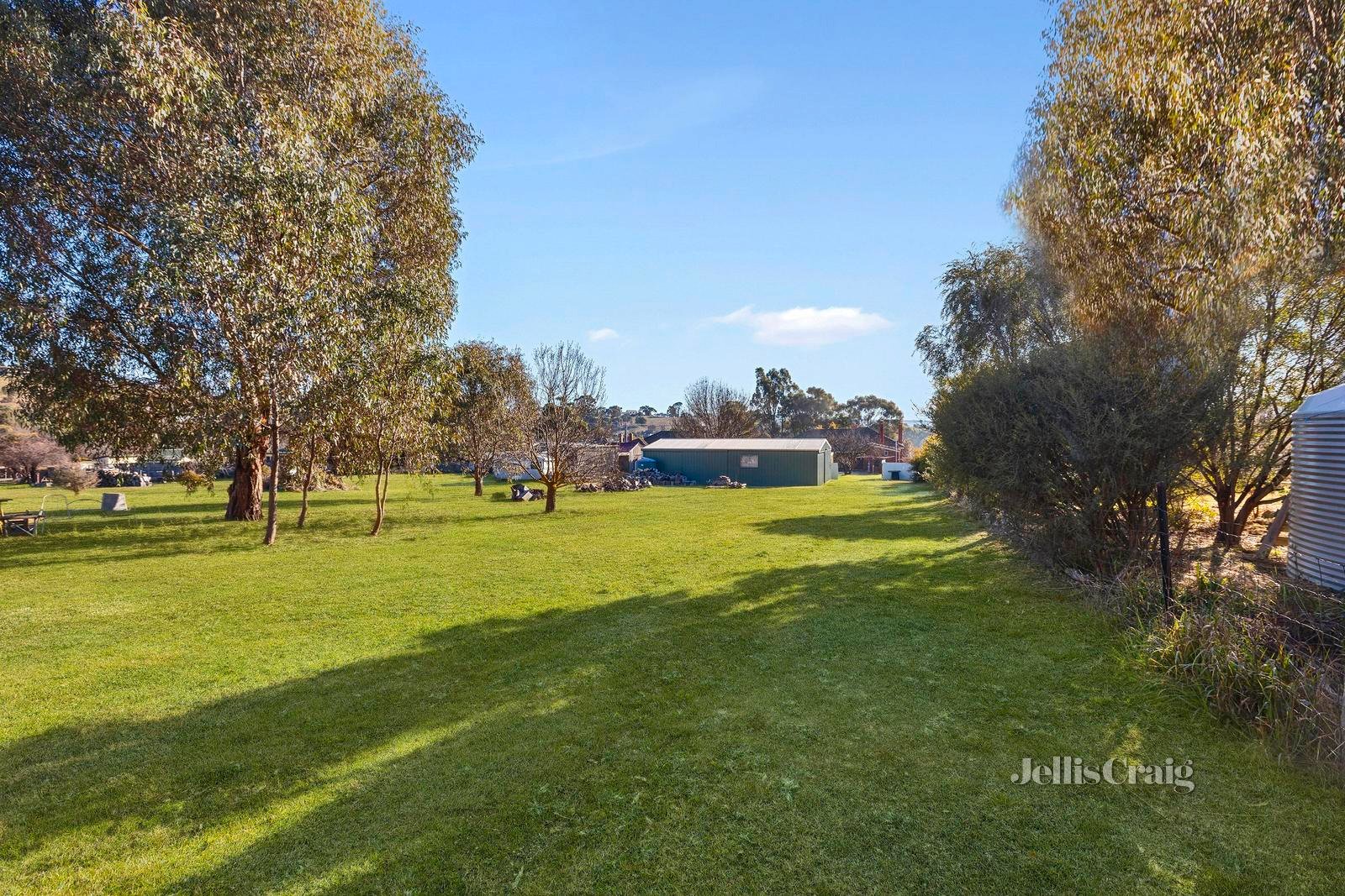 4 Parker Street, Guildford image 16