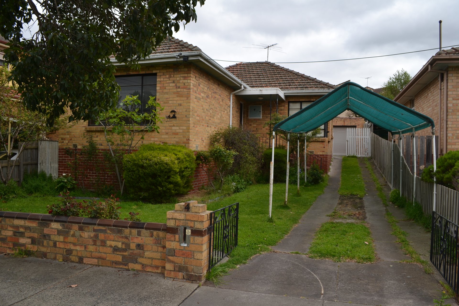 4 Parkstone Avenue, PASCOE VALE SOUTH VIC 3044