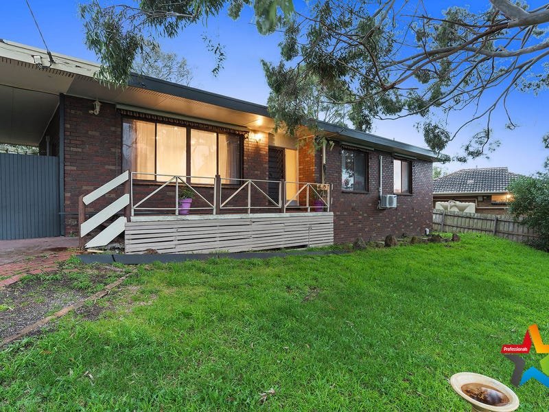 4 Parry Drive, Mooroolbark image 3