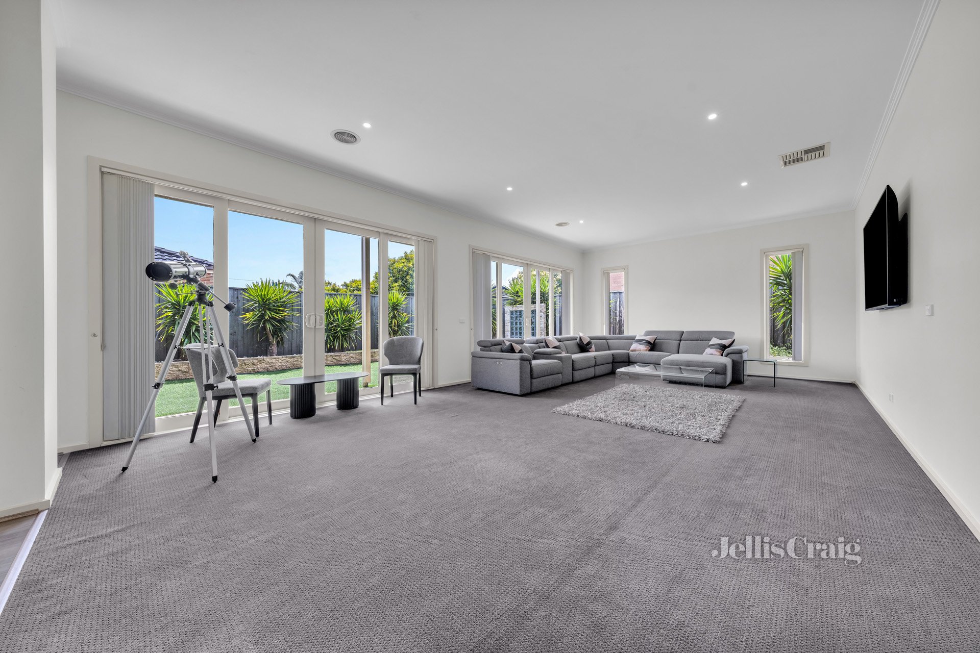 4 Parry Drive, Narre Warren image 4