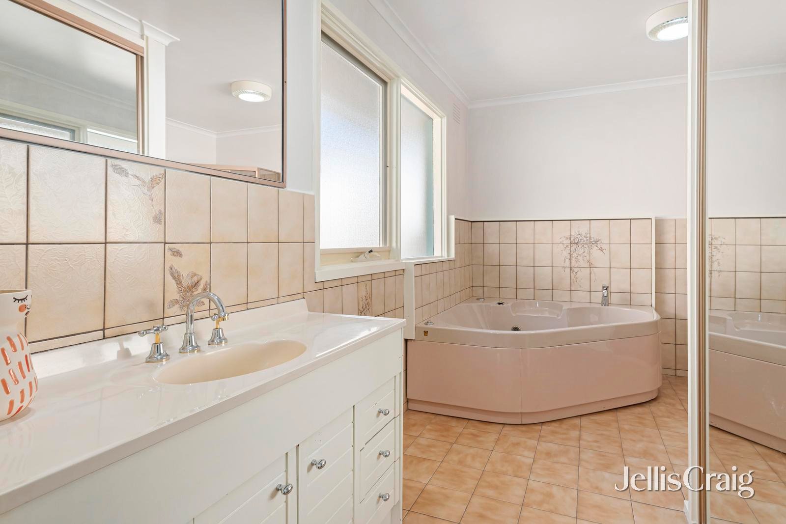 4 Paterson Street, Croydon North image 6