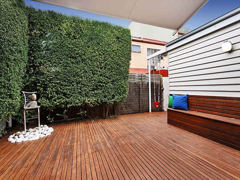 4 Phyllis Street, Elwood image 5