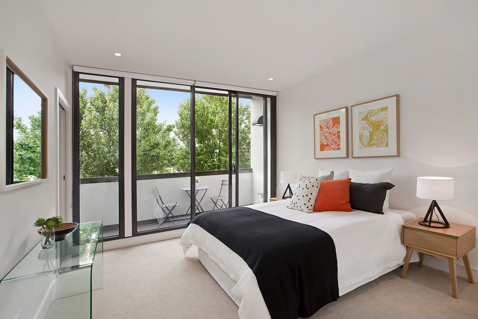 4 Pin Oak Court - also known as 4/4 Gascoyne Street, Canterbury image 3