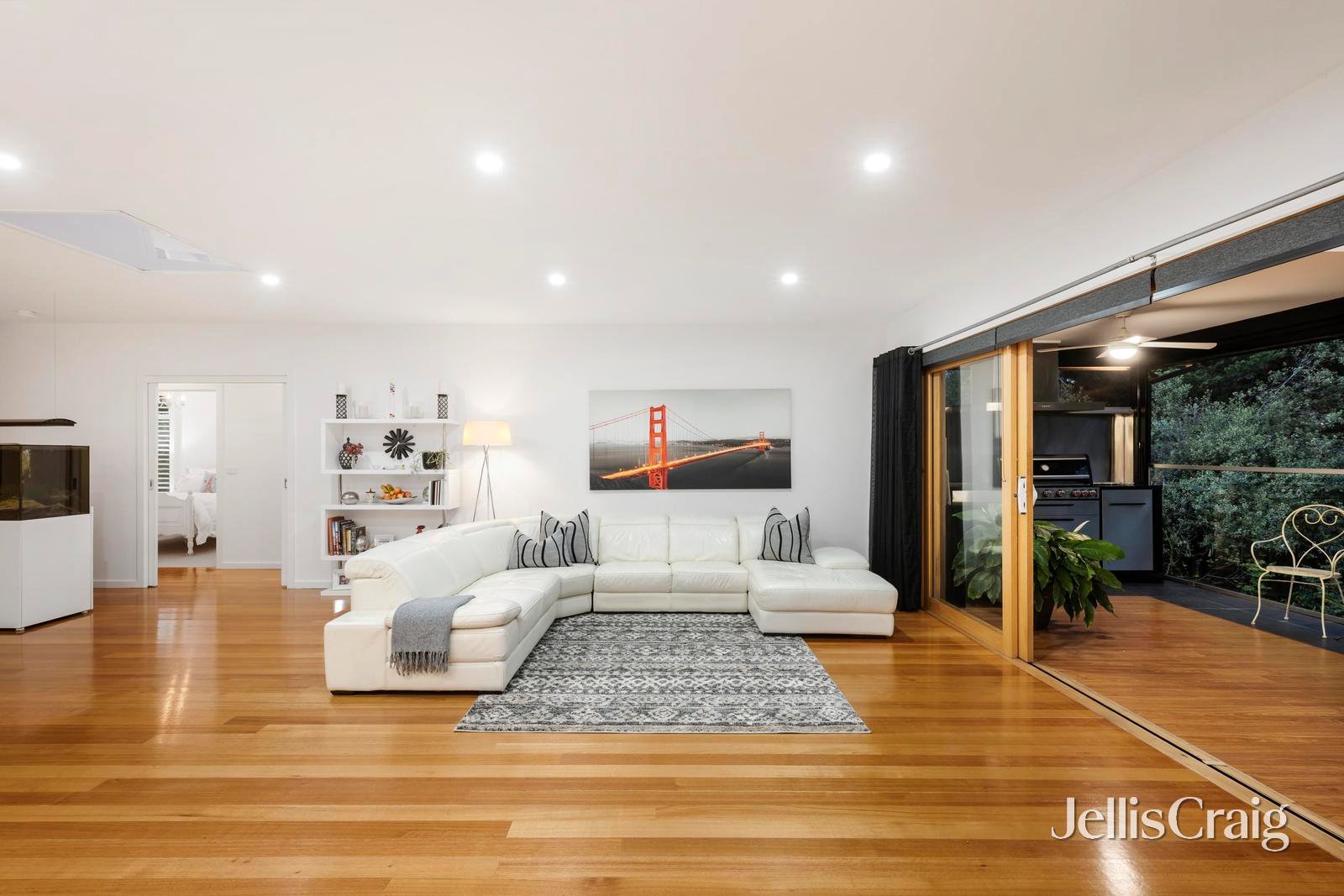 4 Pinewood Avenue, Ringwood East image 5