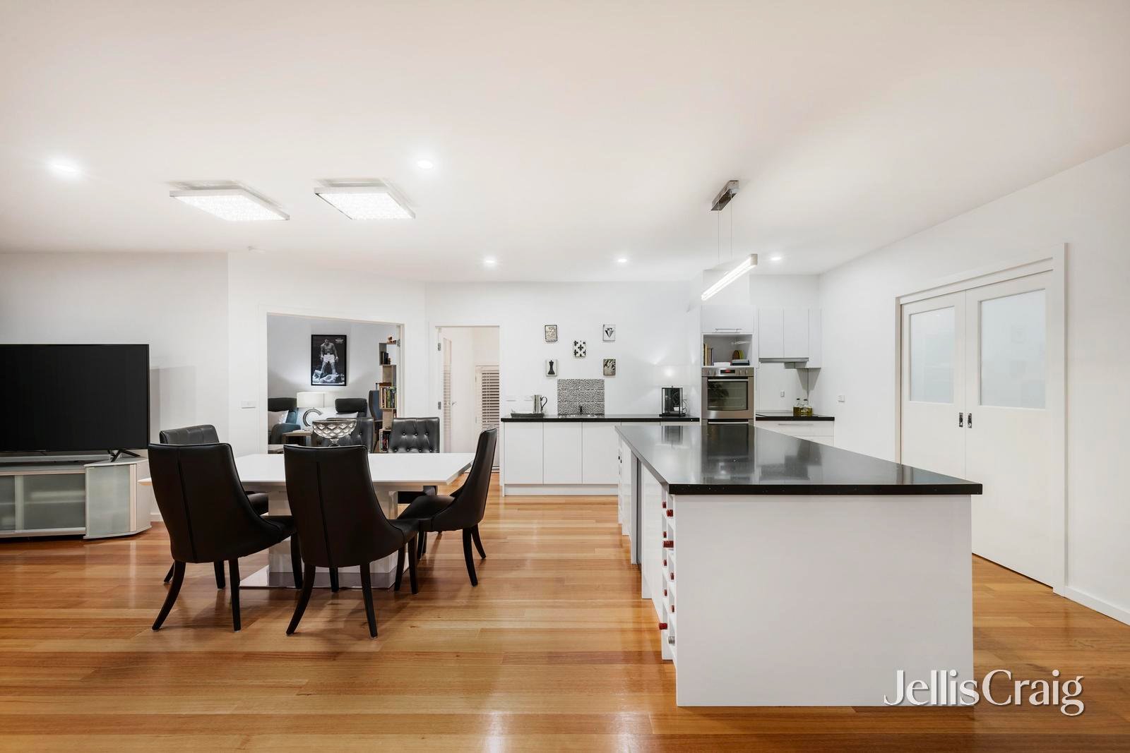 4 Pinewood Avenue, Ringwood East image 8