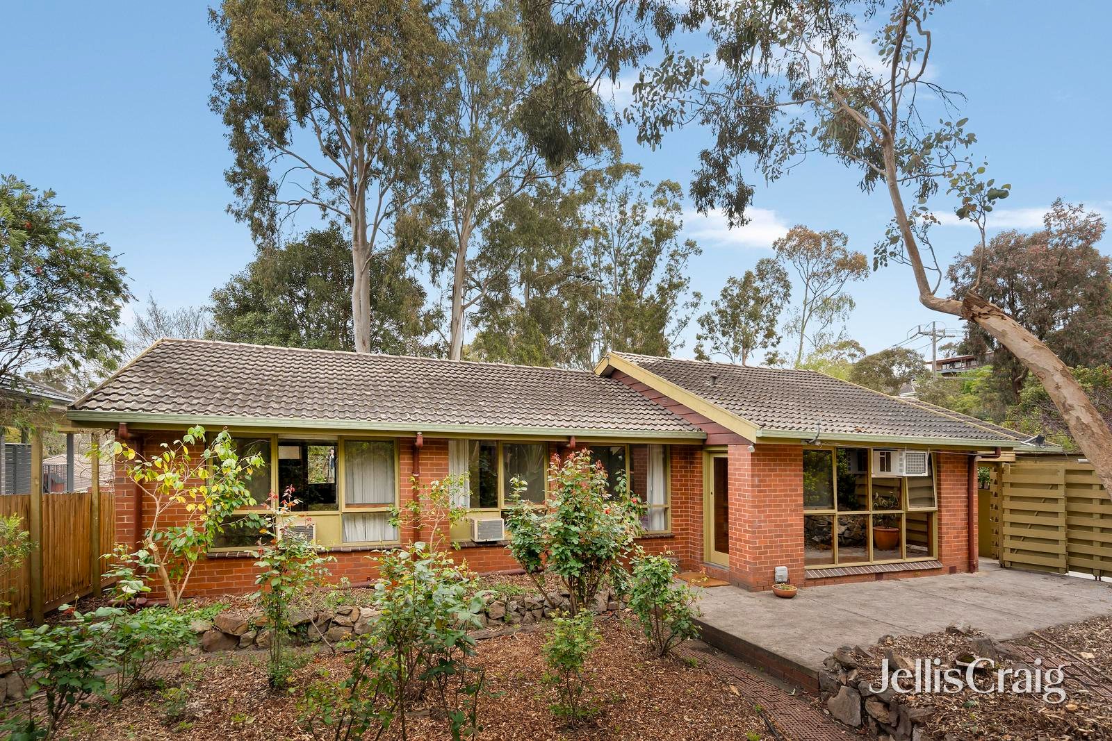4 Possum Lane, Heathmont image 1