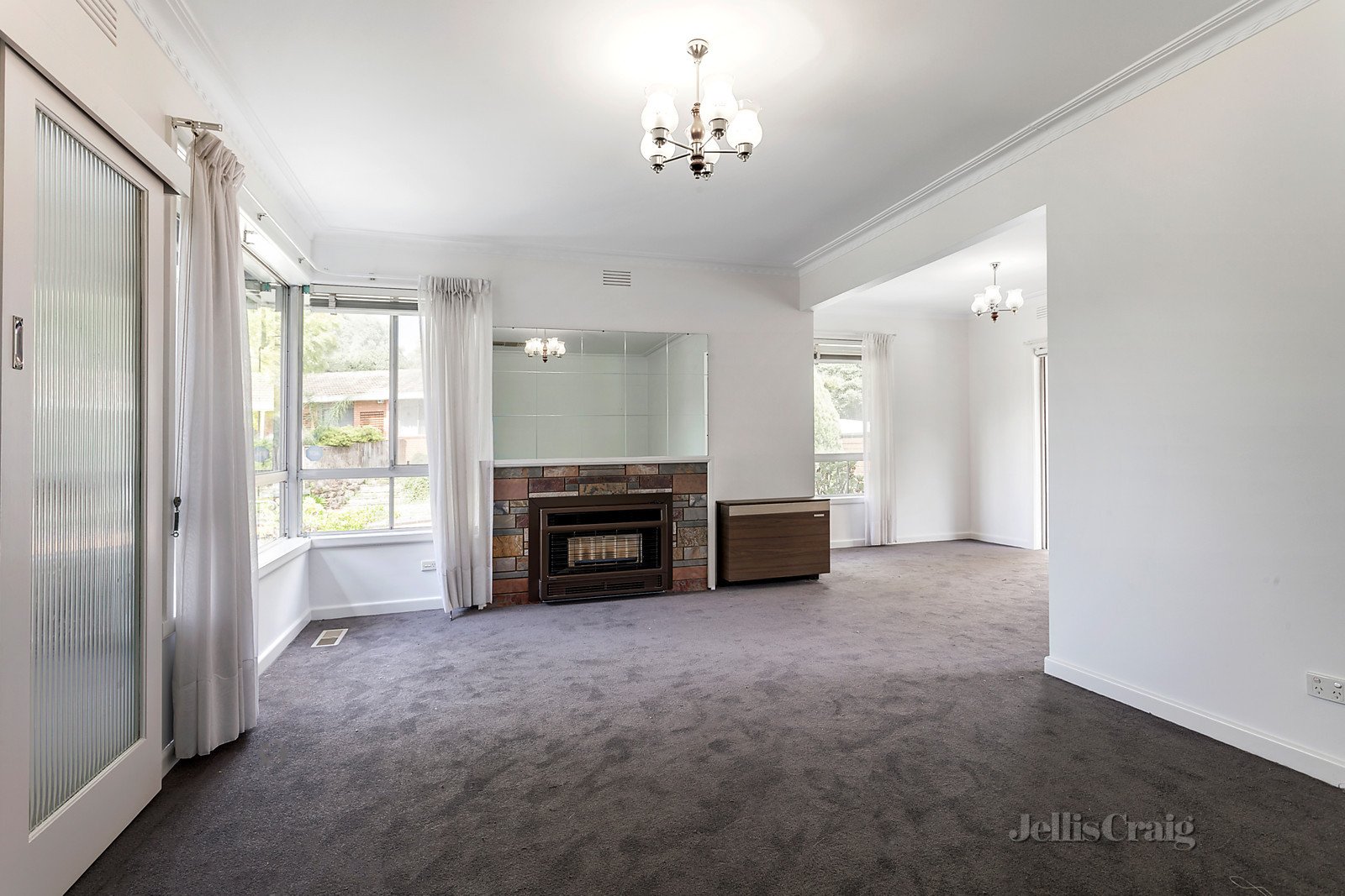 4 Pursell Avenue, Blackburn South image 4