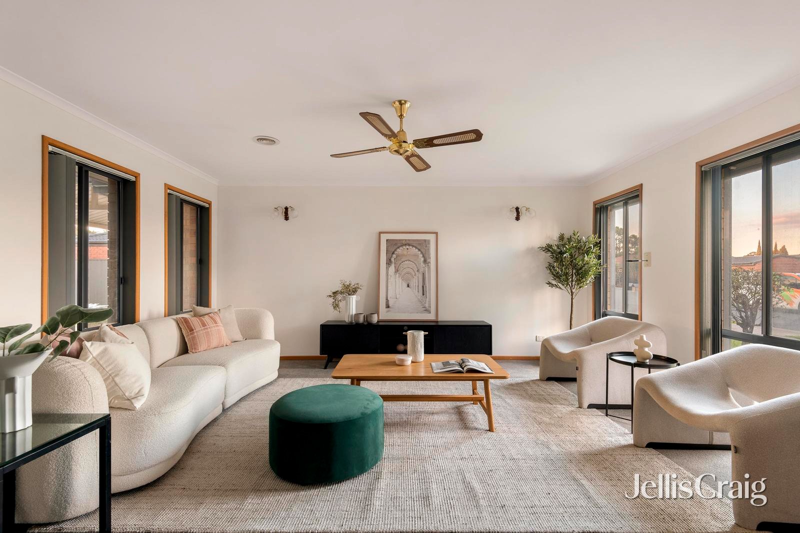 4 Ramsbury Street, Craigieburn image 2