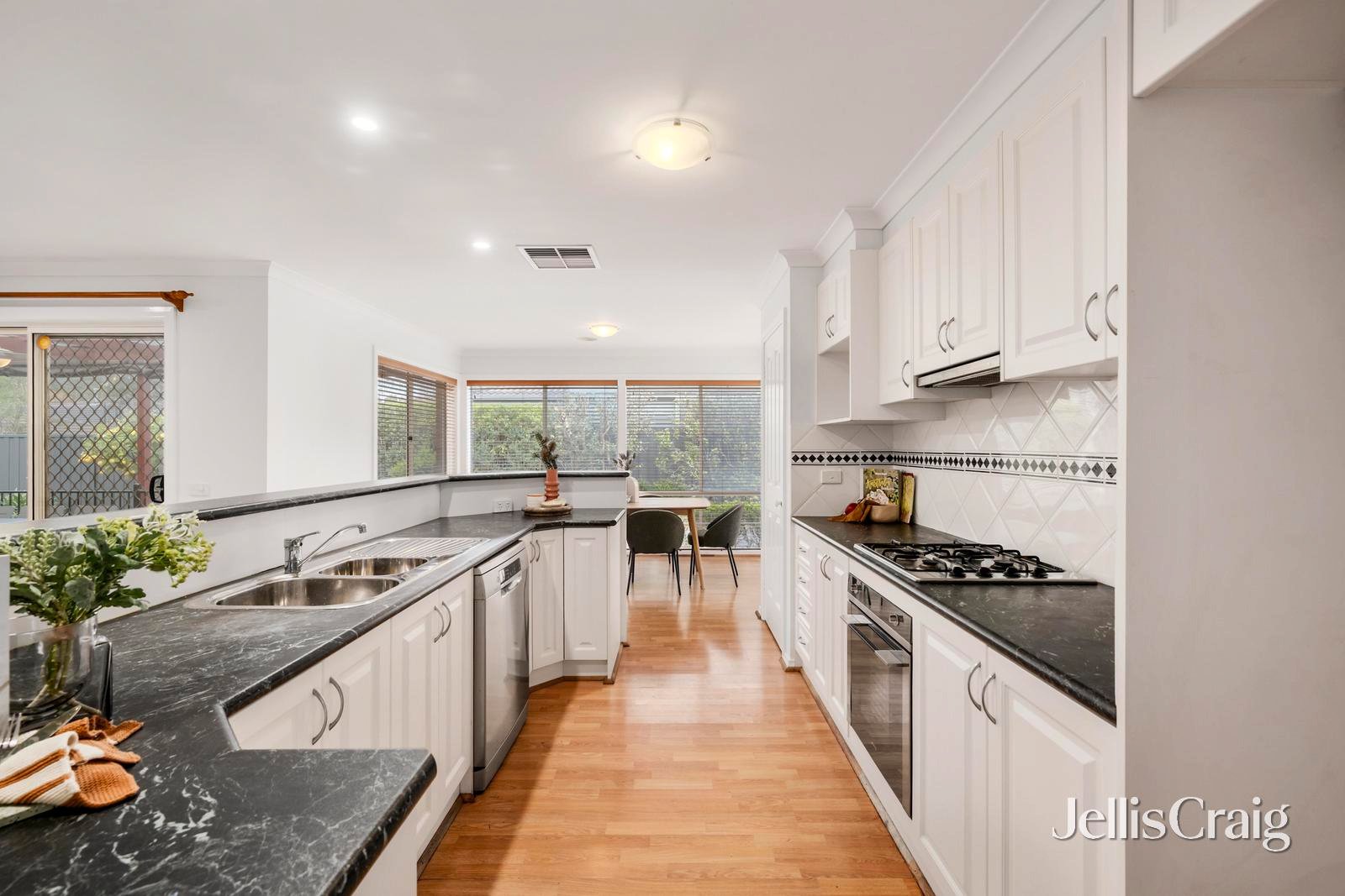 4 Reece Court, Lilydale image 3