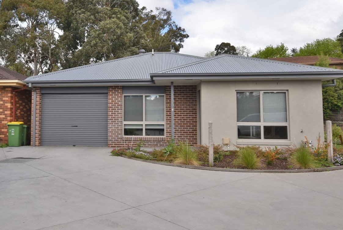 4 Reska Place, Mooroolbark image 1