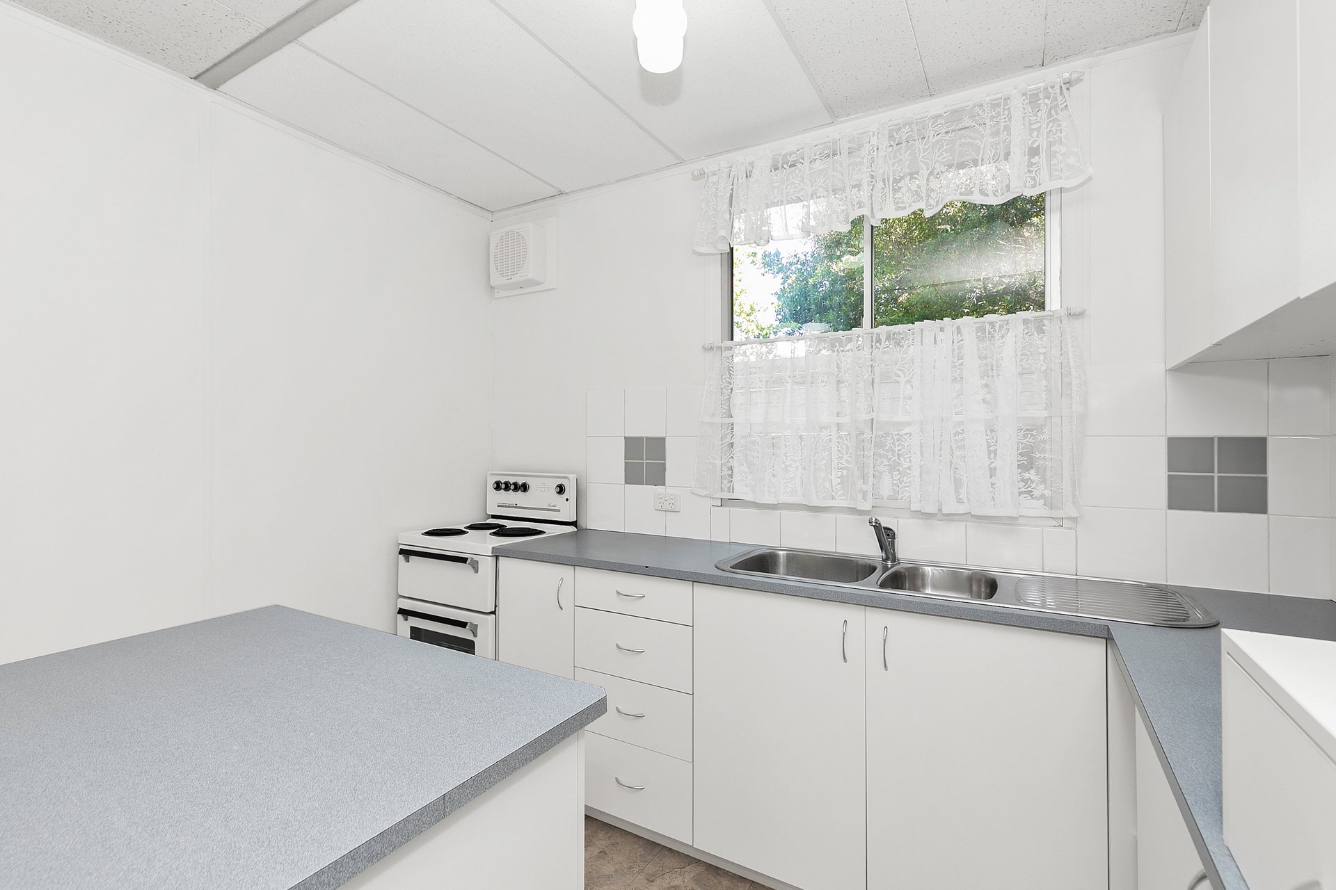 4 Rhubane Court, Blackburn image 7