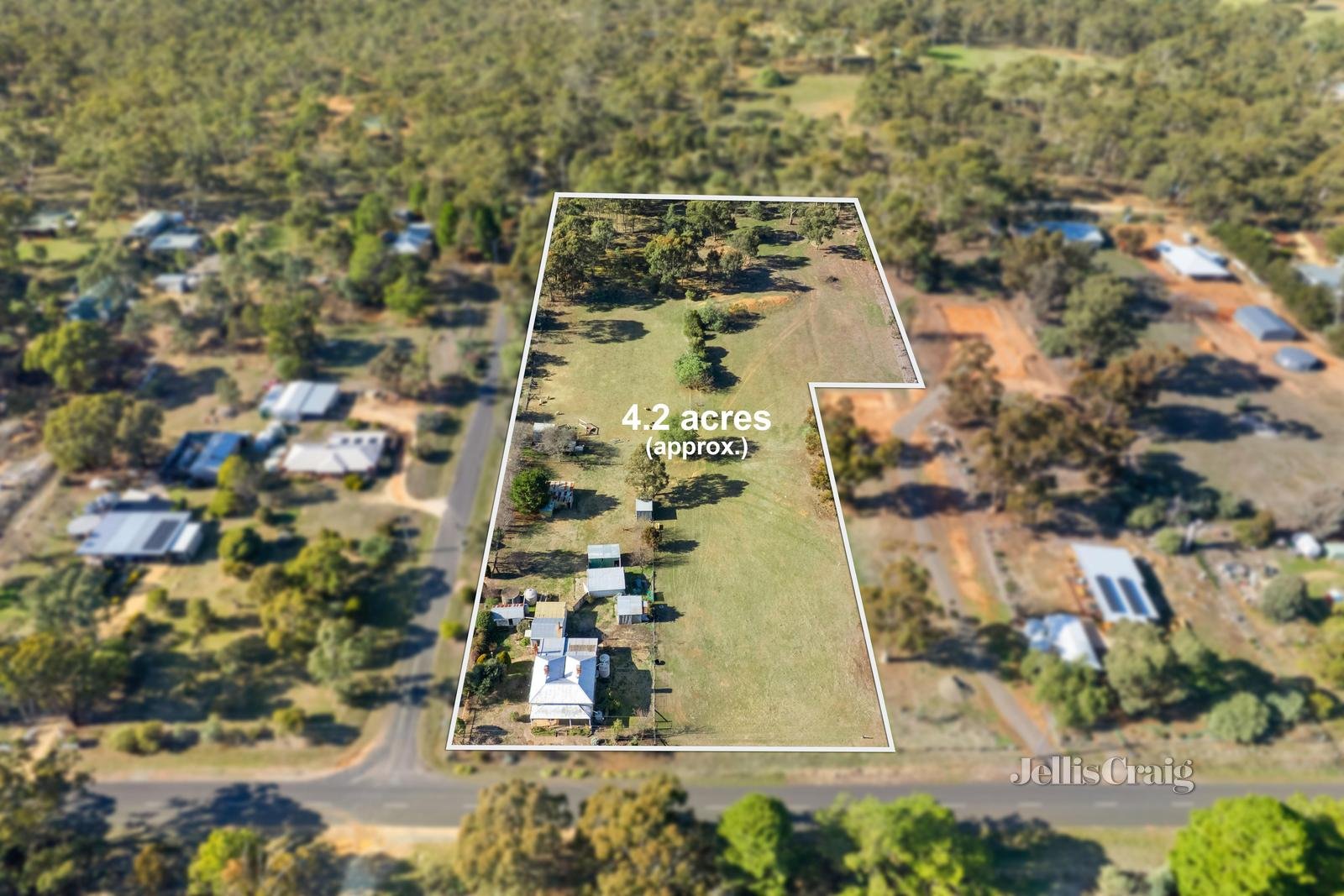 4 Roberts Road, Welshmans Reef image 2