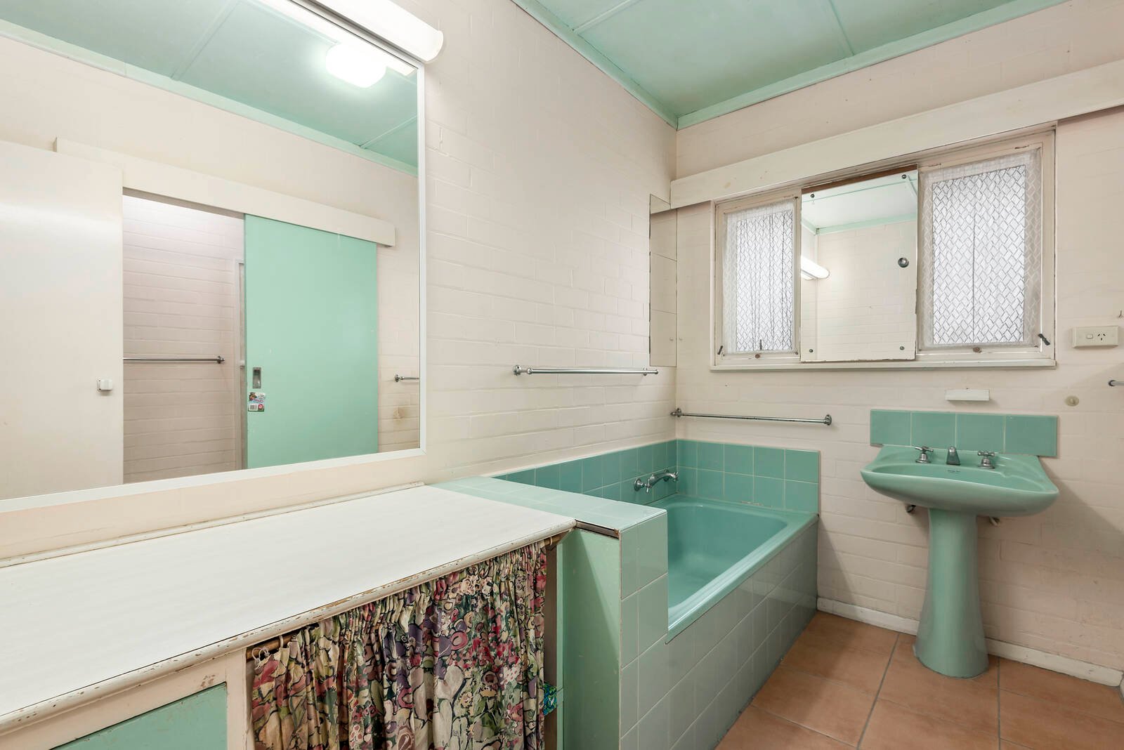 Property Gallery Thumbnail 8