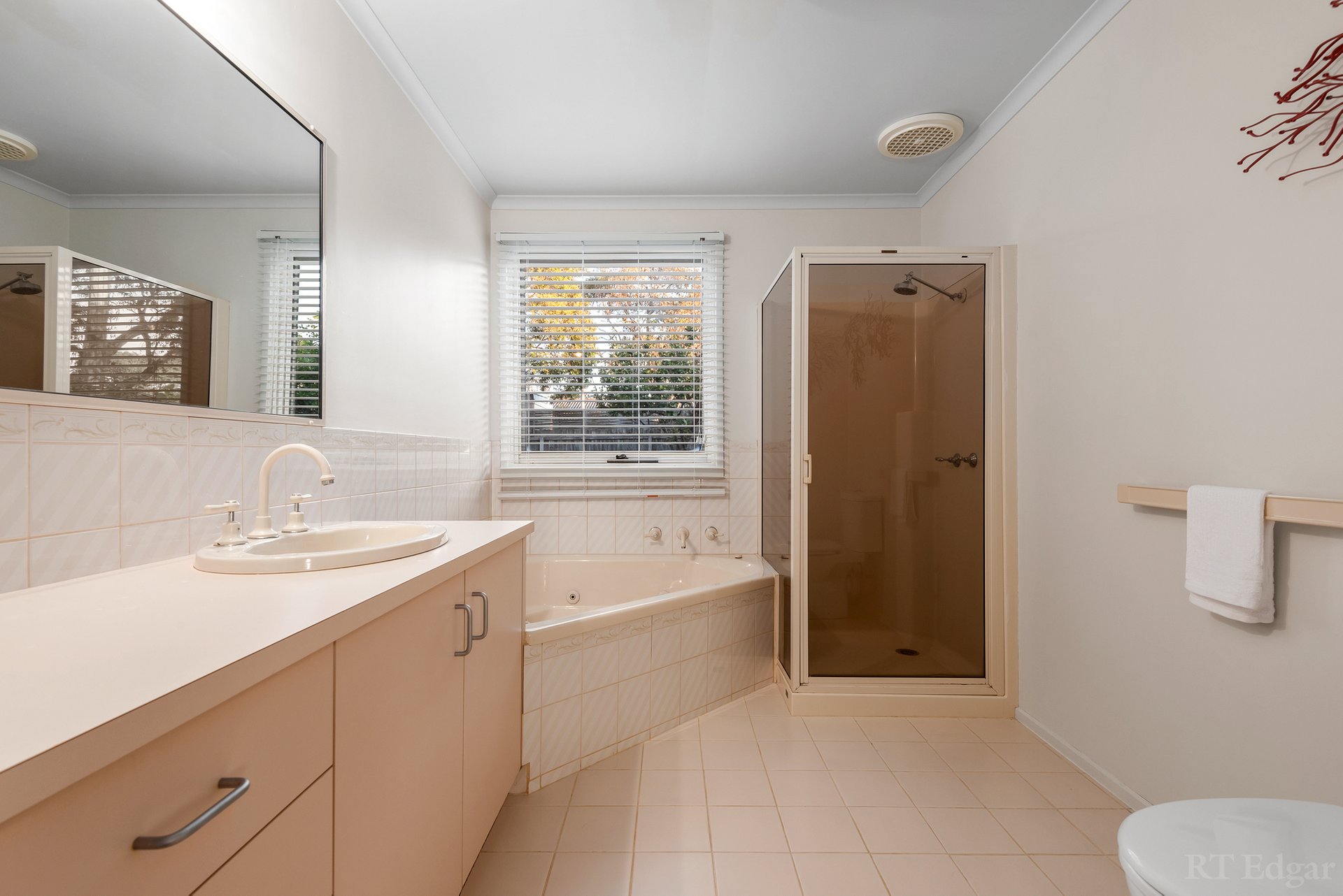 Property Gallery Thumbnail 12