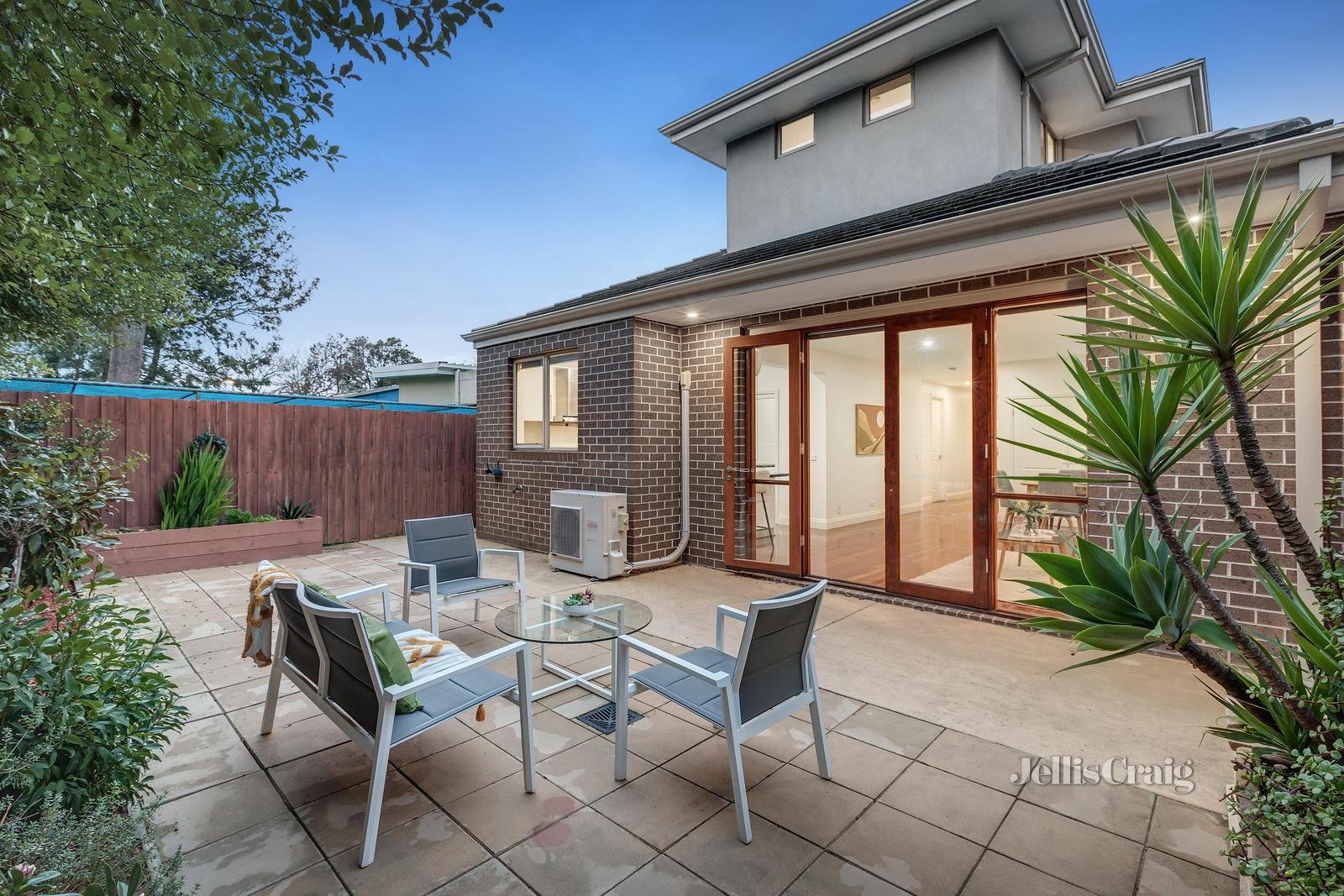 4 Roselyn Crescent, Bentleigh East image 11