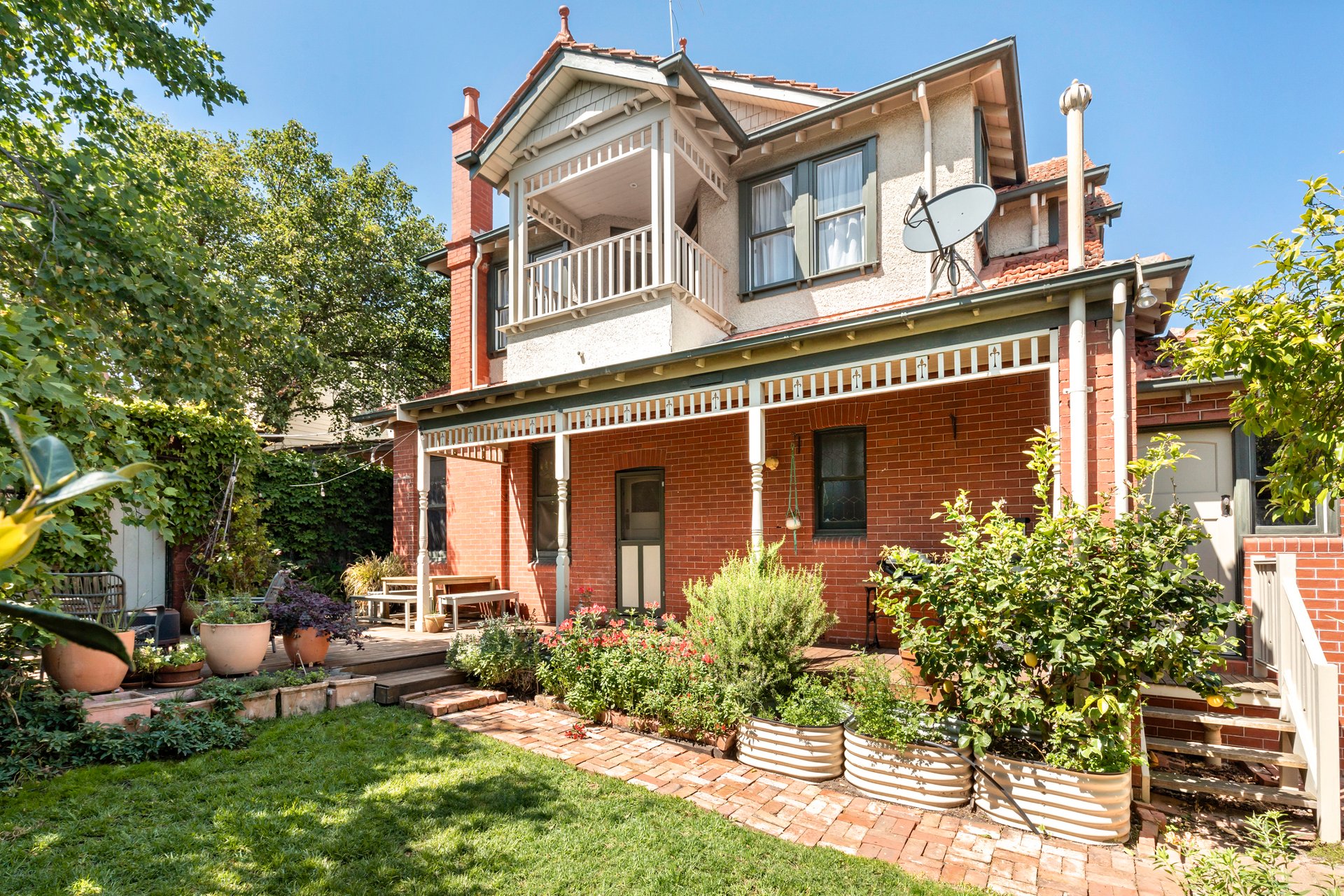 4 Roxburgh Street, Ascot Vale image 2