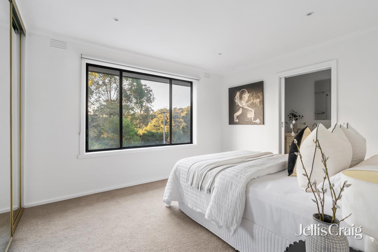 4 Roxby Close, Eltham image 8