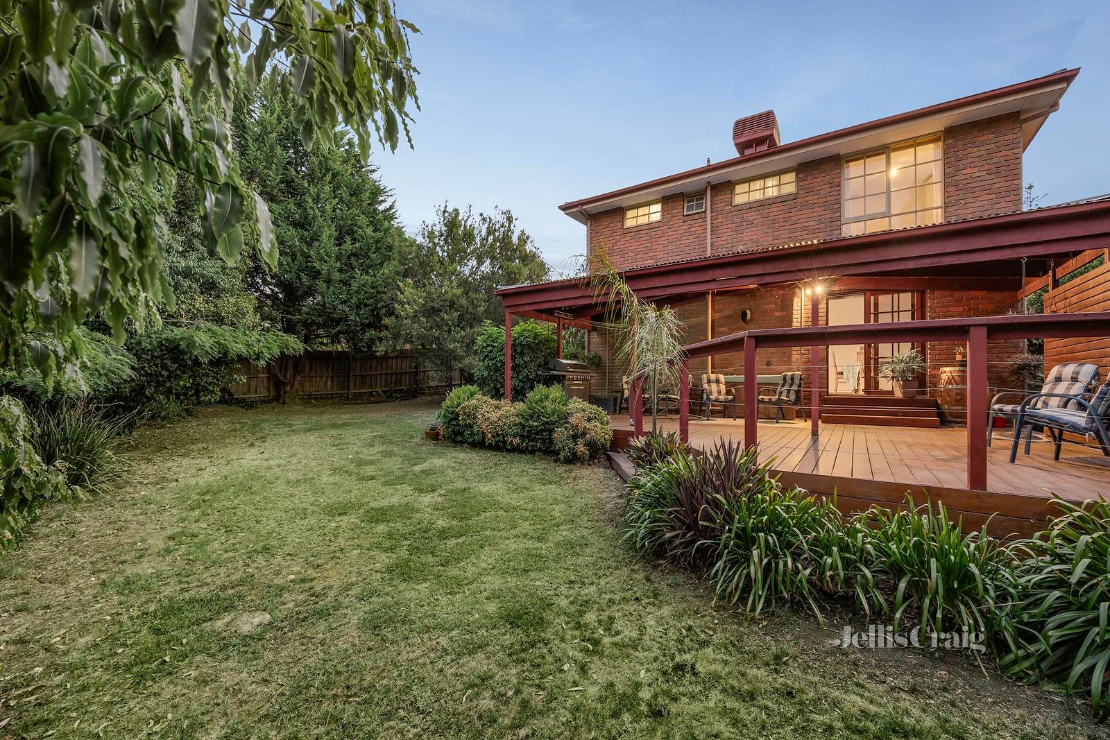 4 Royena Court, Warranwood image 12