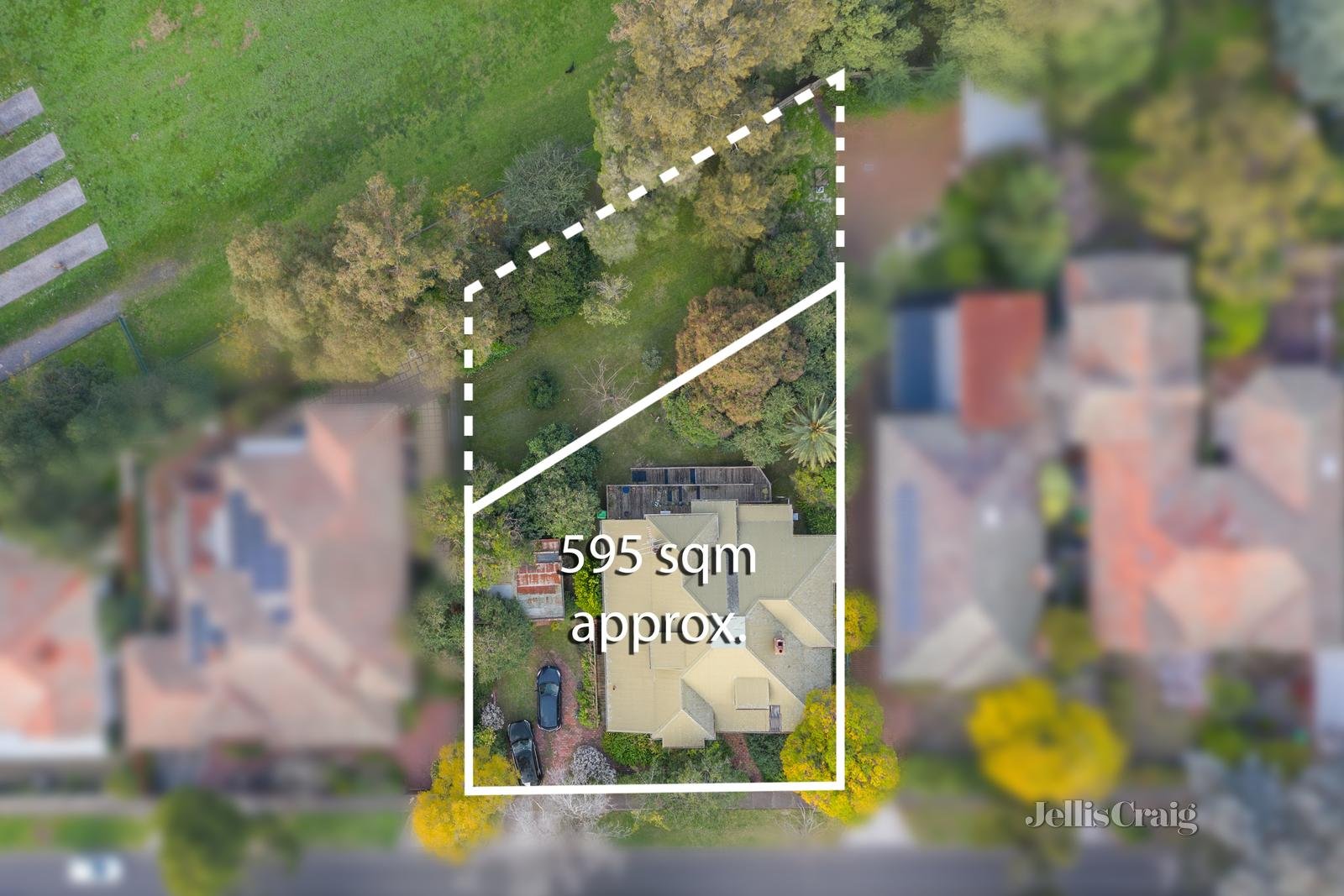 4 Rubens Grove, Canterbury image 10