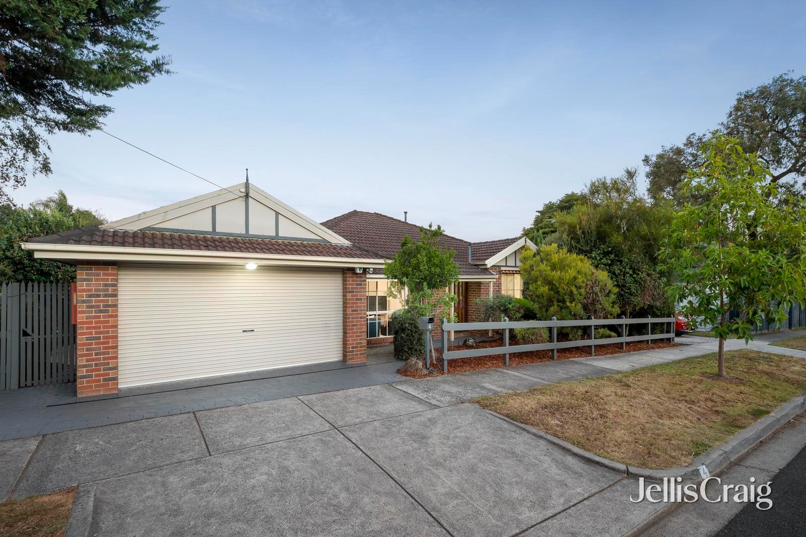 4 Ruskin Avenue, Croydon image 1