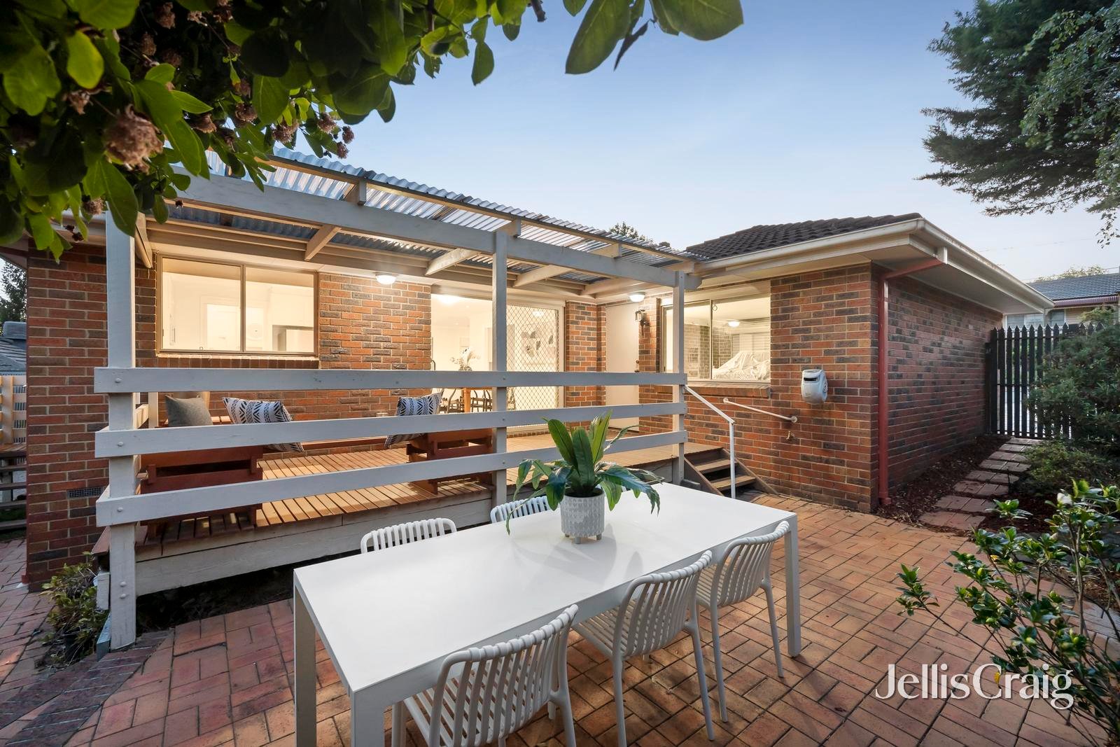 4 Ruskin Avenue, Croydon image 12