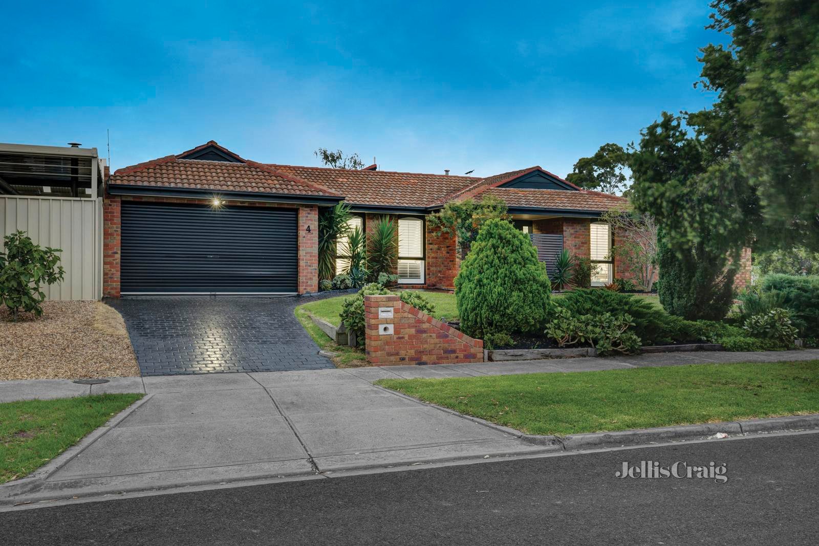 4 Rutherglen Way, Taylors Lakes image 11