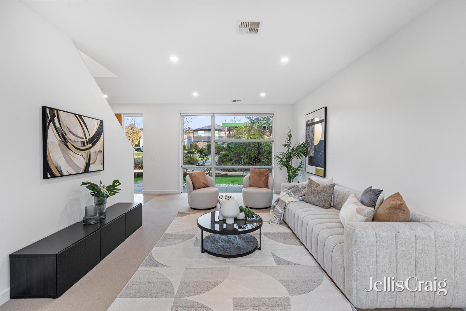 4 Sabina Park Drive, Mulgrave image 2