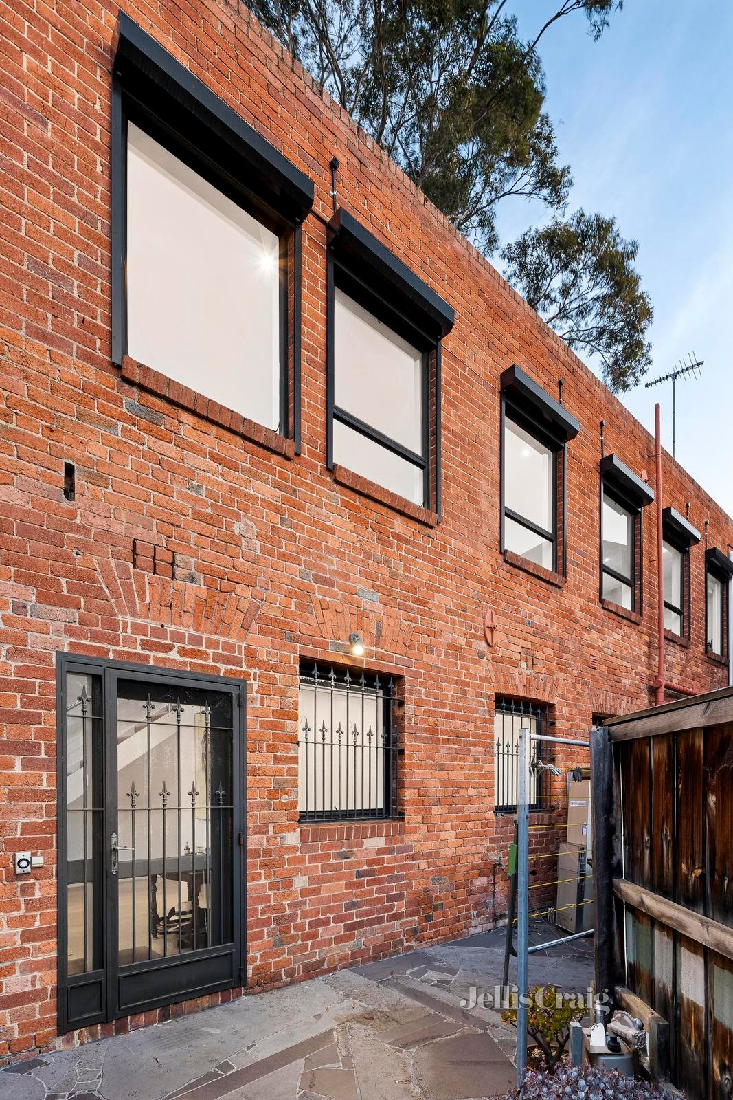 4 Sandeman Place, Fitzroy image 2