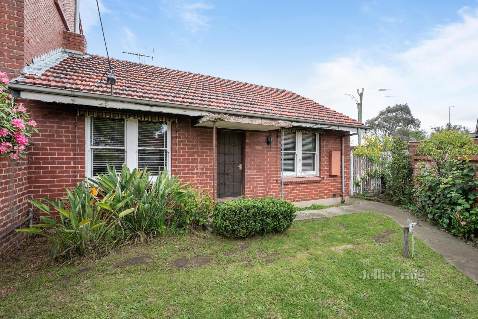 4 Sandridge Avenue, Port Melbourne image 2