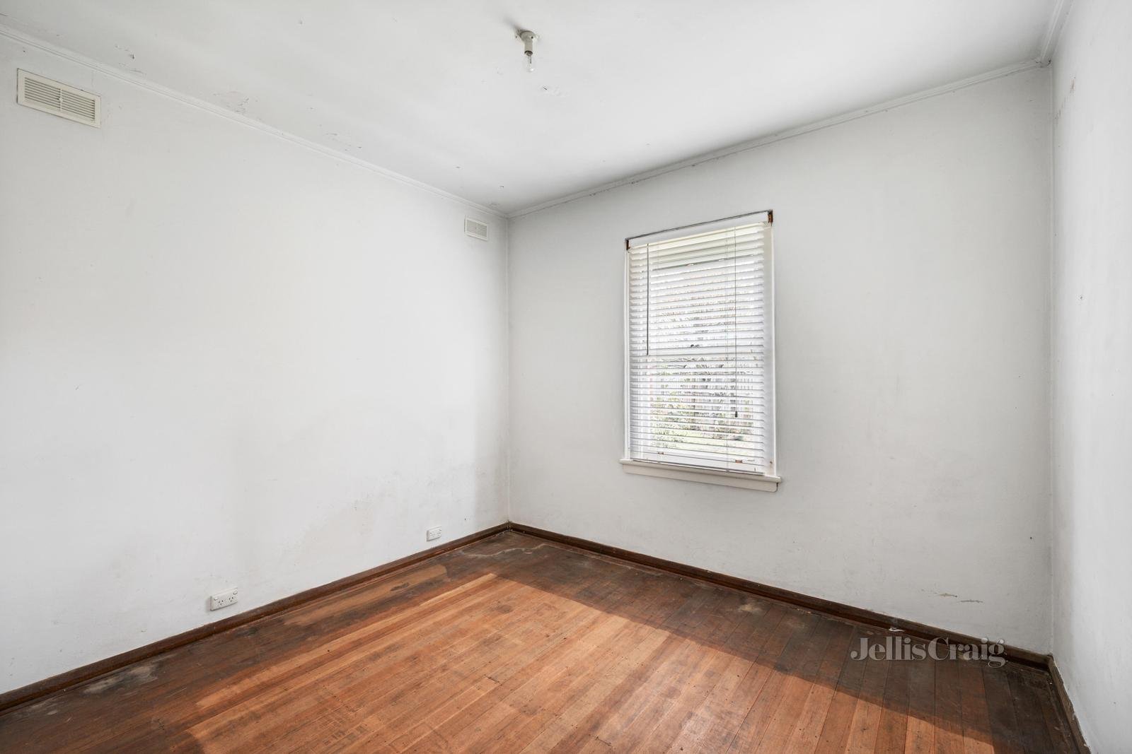 4 Sandridge Avenue, Port Melbourne image 11