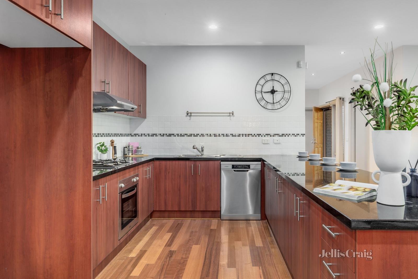 4 Sentinel Way, Doncaster image 4