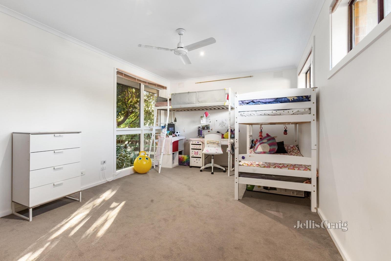 4 Silvana Court, Wheelers Hill image 7